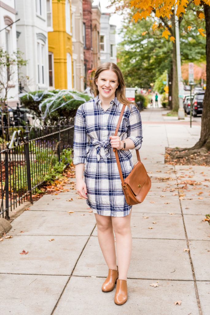 DC woman blogger wearing J.Crew Factory tie-waist flannel shirtdress